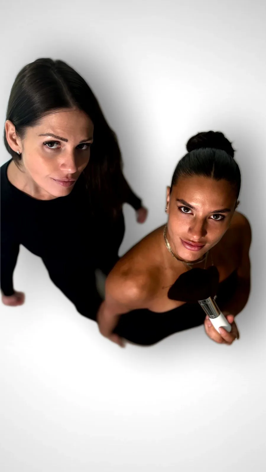 Sunless tanning and natural spray tan by GLOW17