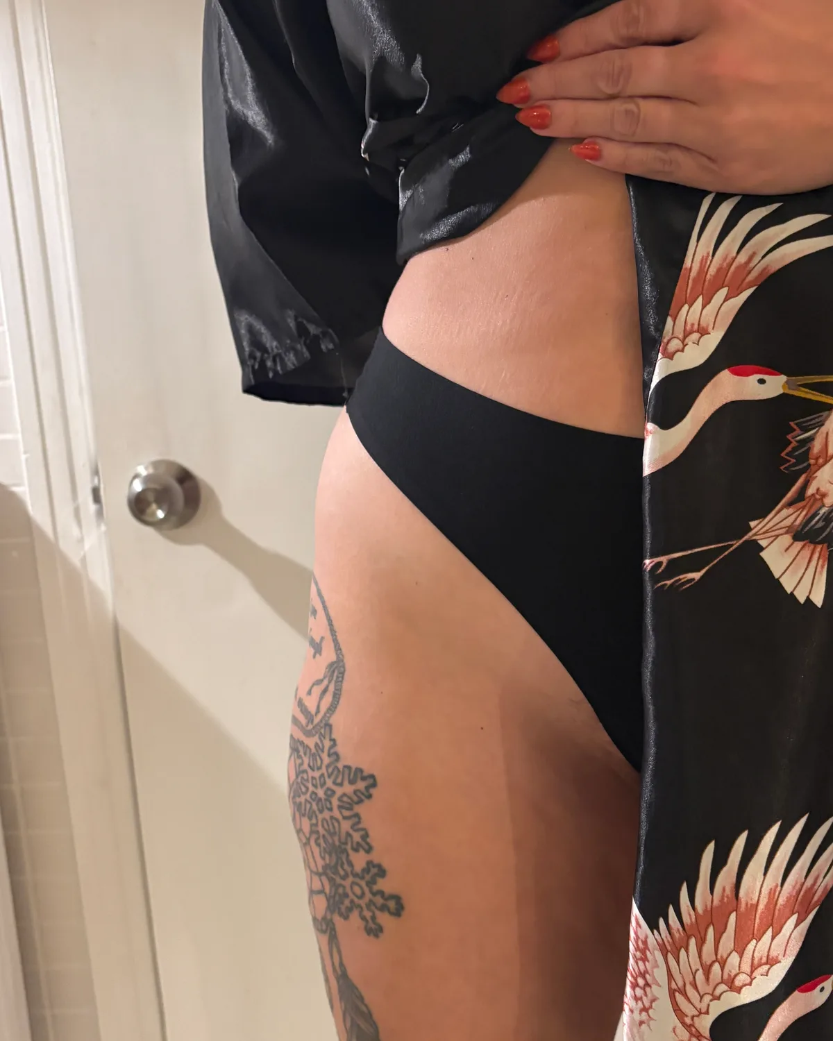 Tan line showing the colour achieved in one GLOW17 full body session