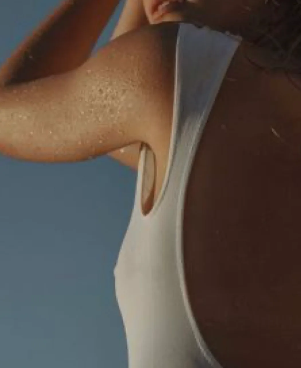 The NUDA product sprayed as a fine mist during a GLOW17 spray tan